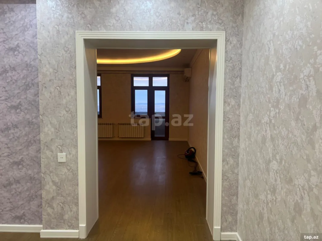 Satılır 3 otaqlı yeni tikili 155 m²