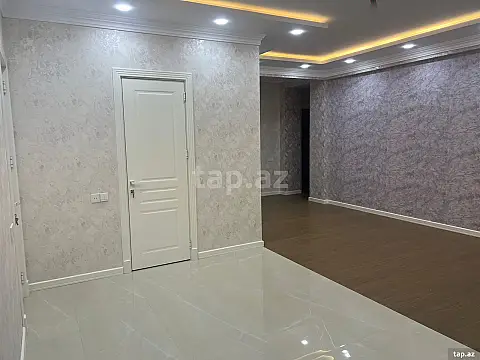 Satılır 3 otaqlı yeni tikili 155 m²
