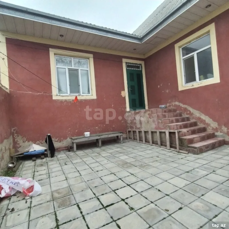 Satılır 3 otaqlı həyət evi
