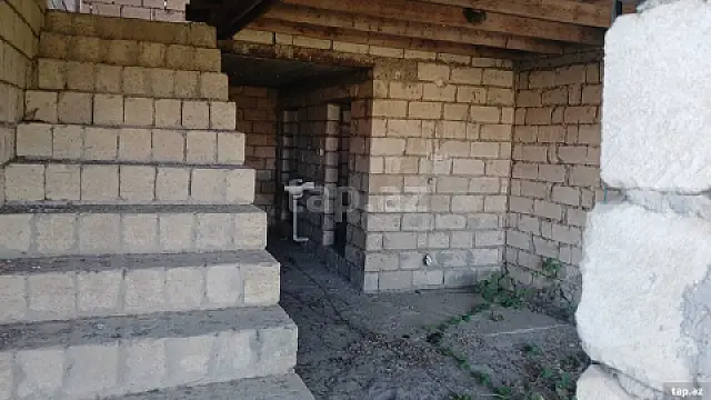 Satılır 5 otaqlı həyət evi