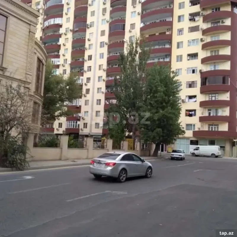 Satılır 3 otaqlı yeni tikili 127 m²