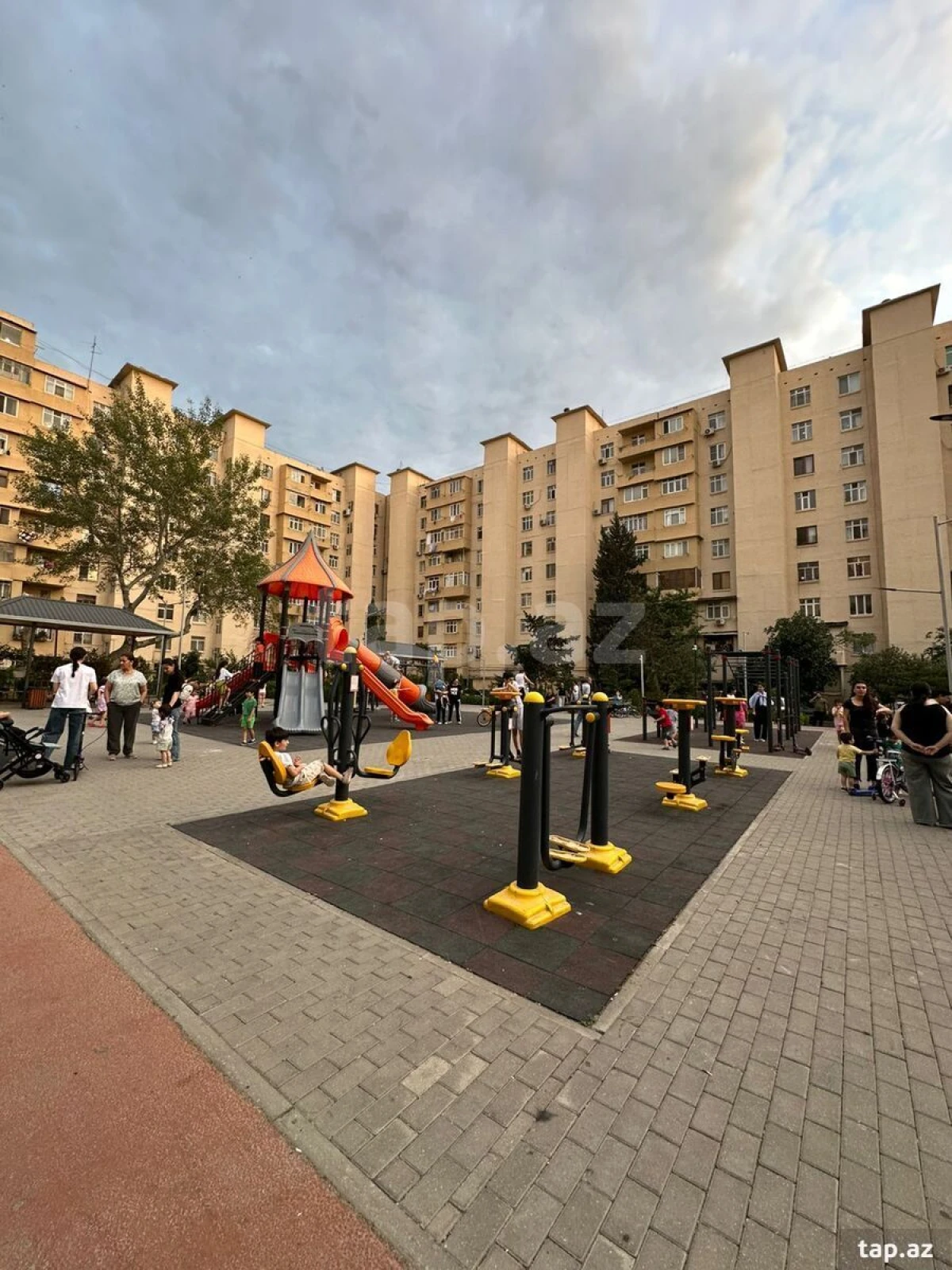 Satılır 3 otaqlı mənzil 80 m²