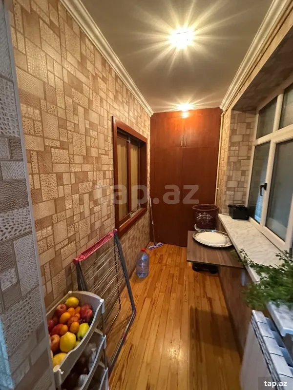 Satılır 5 otaqlı mənzil 90 m²