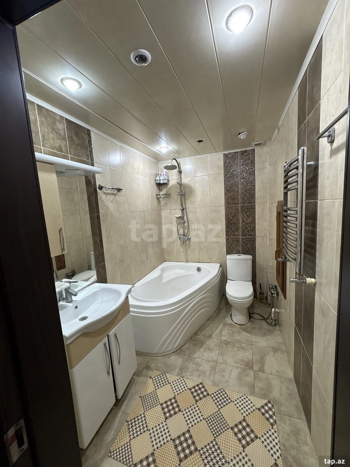 Satılır 2 otaqlı yeni tikili 64 m²