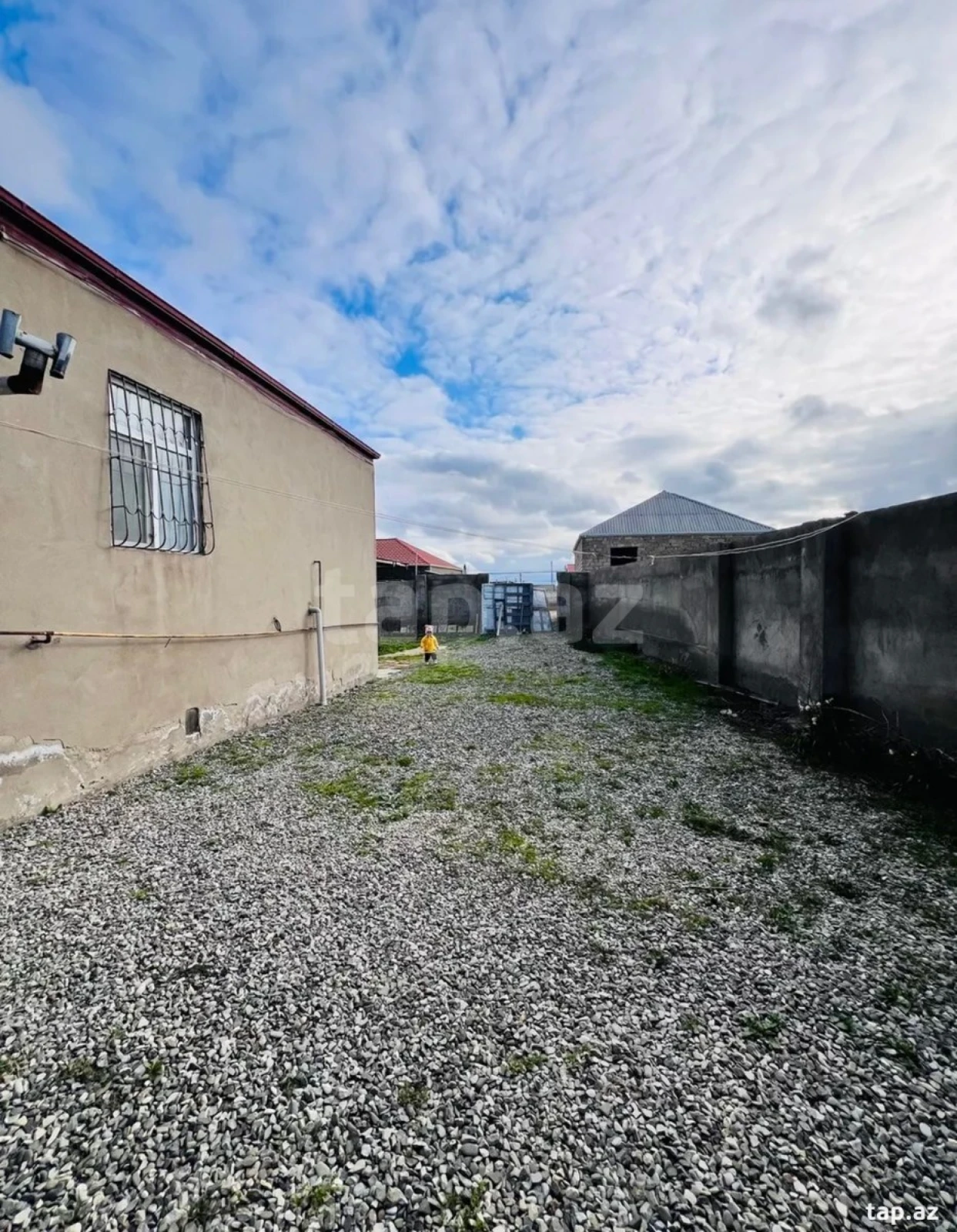 Satılır 3 otaqlı həyət evi