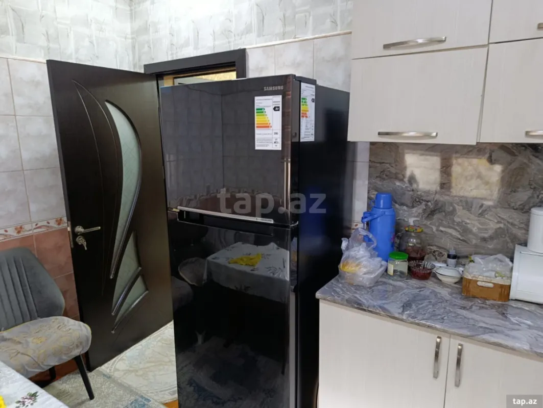 Satılır 3 otaqlı həyət evi 2600 m²
