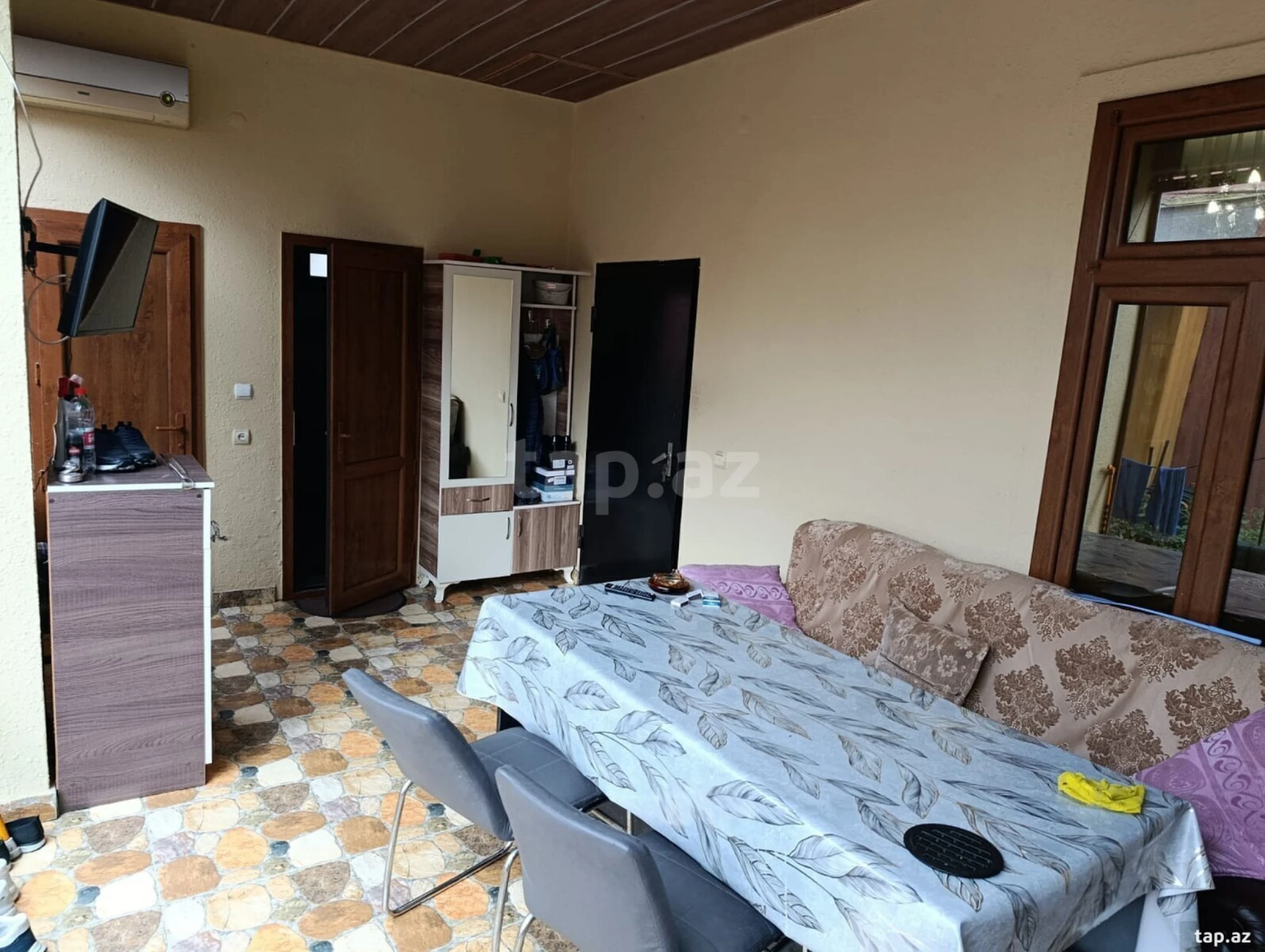 Satılır 3 otaqlı həyət evi 2600 m²