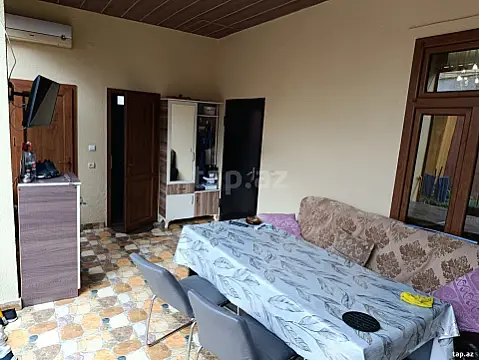 Satılır 3 otaqlı həyət evi 2600 m²