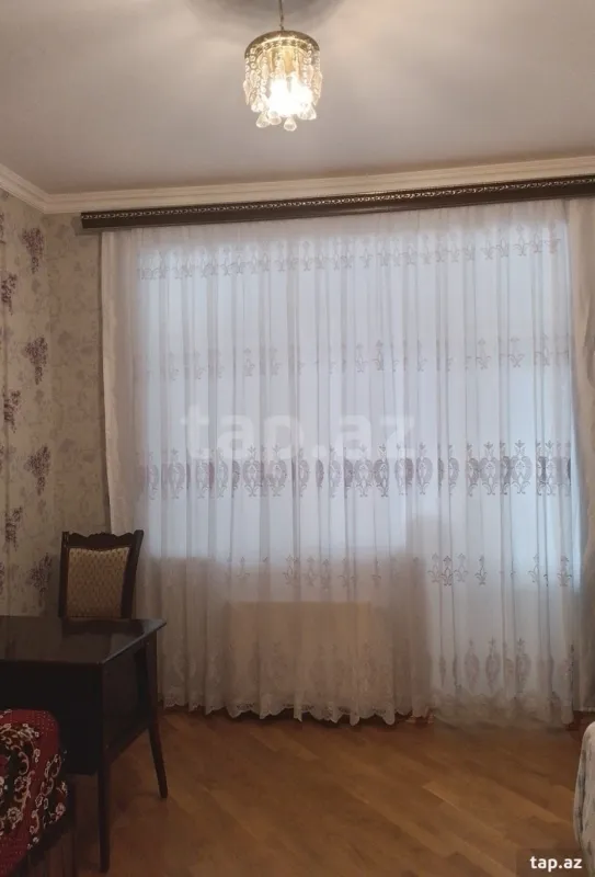 Satılır 3 otaqlı yeni tikili 130 m²
