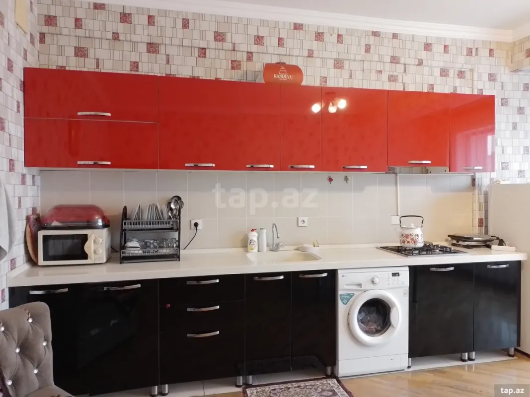 Satılır 3 otaqlı yeni tikili 130 m²