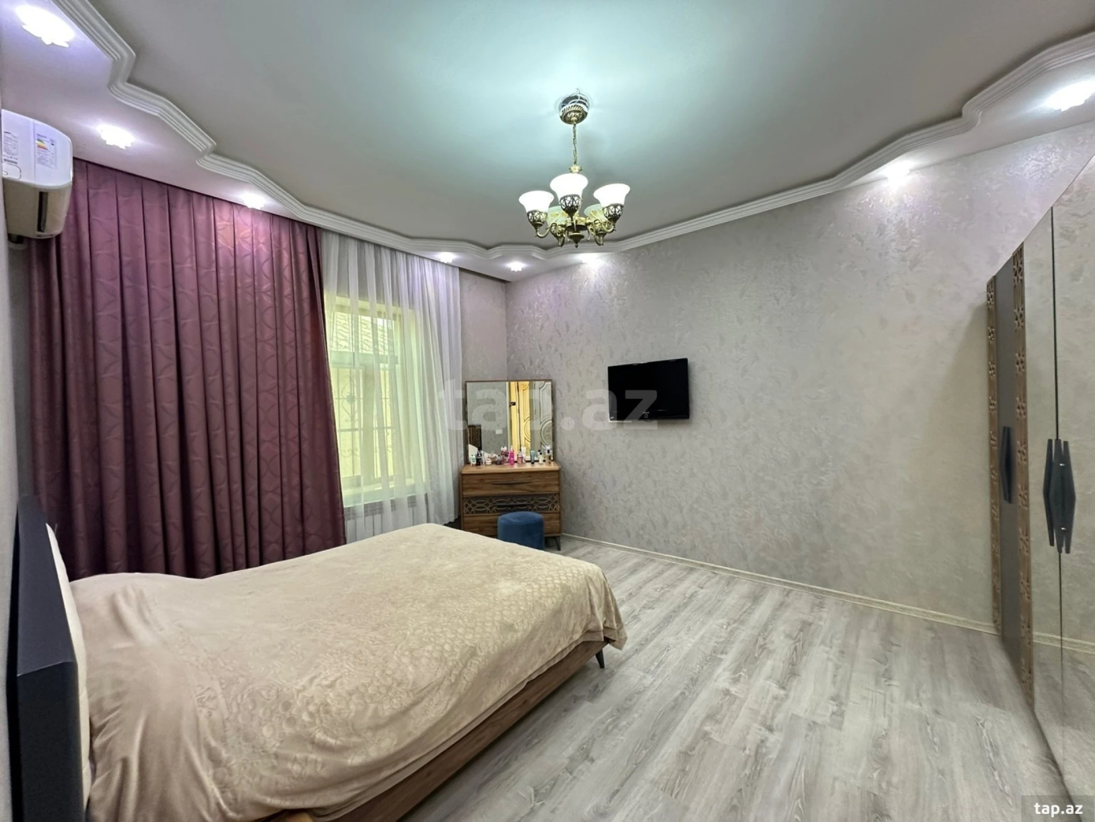 Satılır 4 otaqlı həyət evi 160 m²