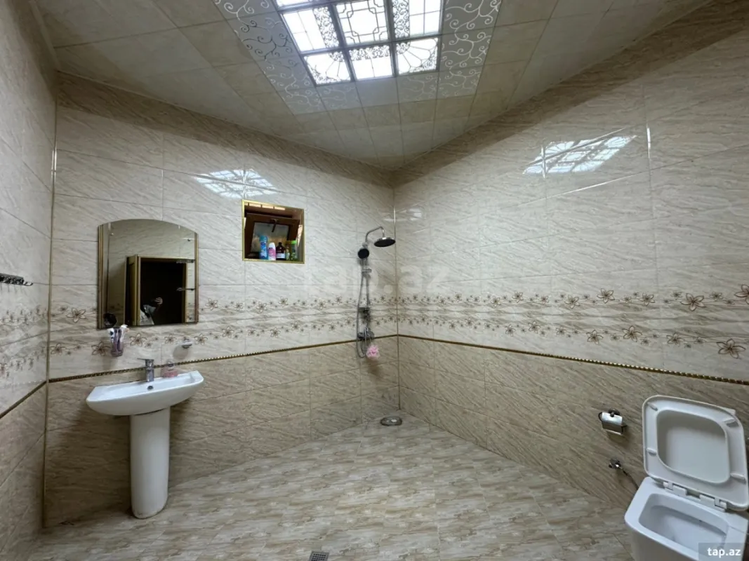 Satılır 4 otaqlı həyət evi 160 m²