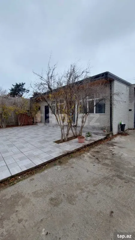 Satılır 8 otaqlı həyət evi 528 m²