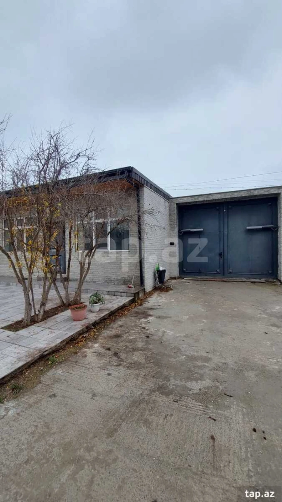 Satılır 8 otaqlı həyət evi 528 m²