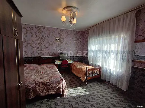 Satılır 5 otaqlı həyət evi