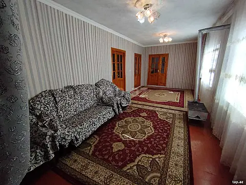 Satılır 5 otaqlı həyət evi