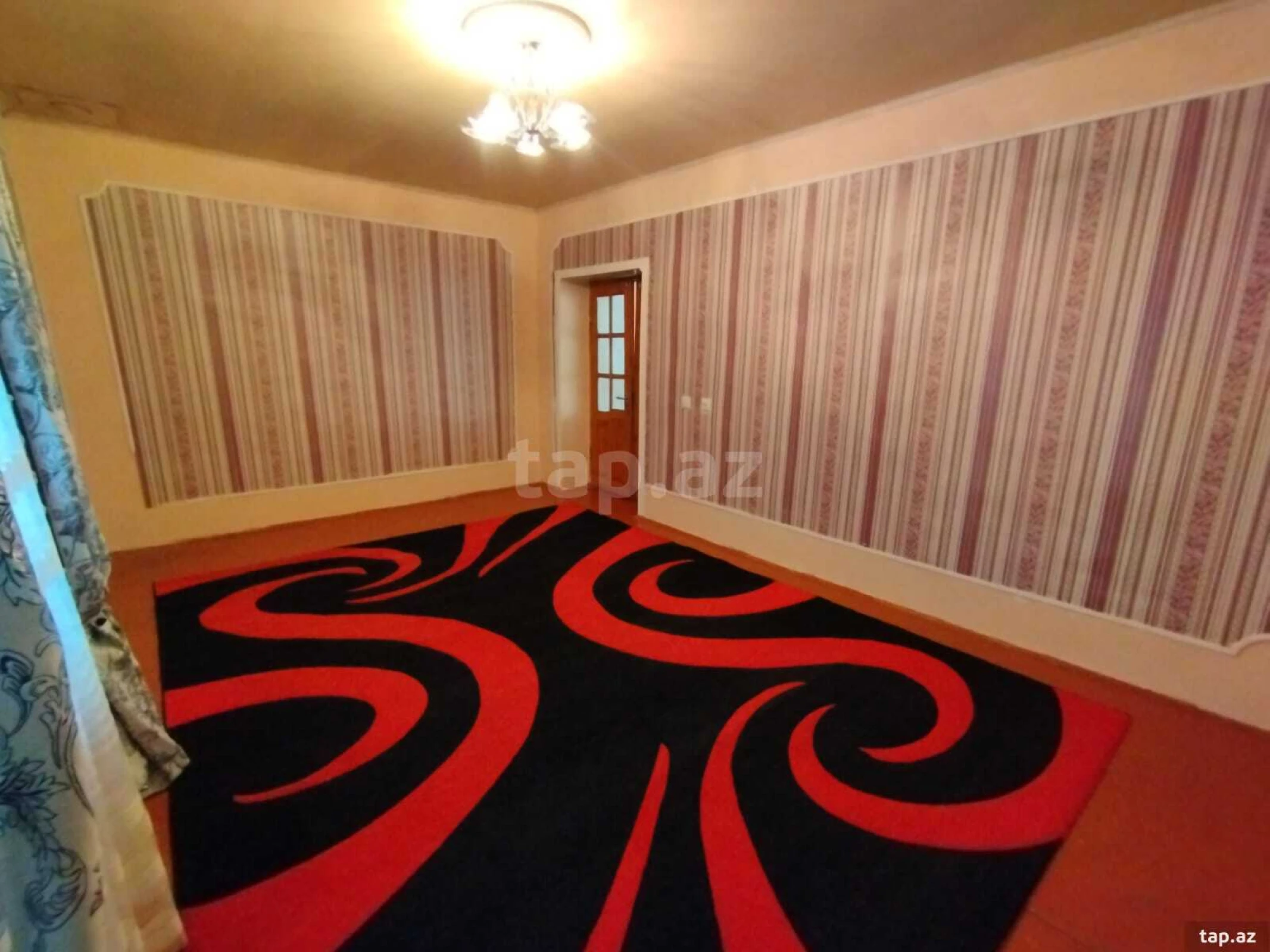 Satılır 5 otaqlı həyət evi