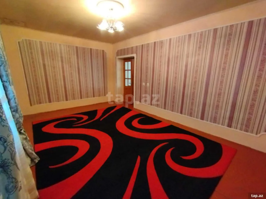 Satılır 5 otaqlı həyət evi