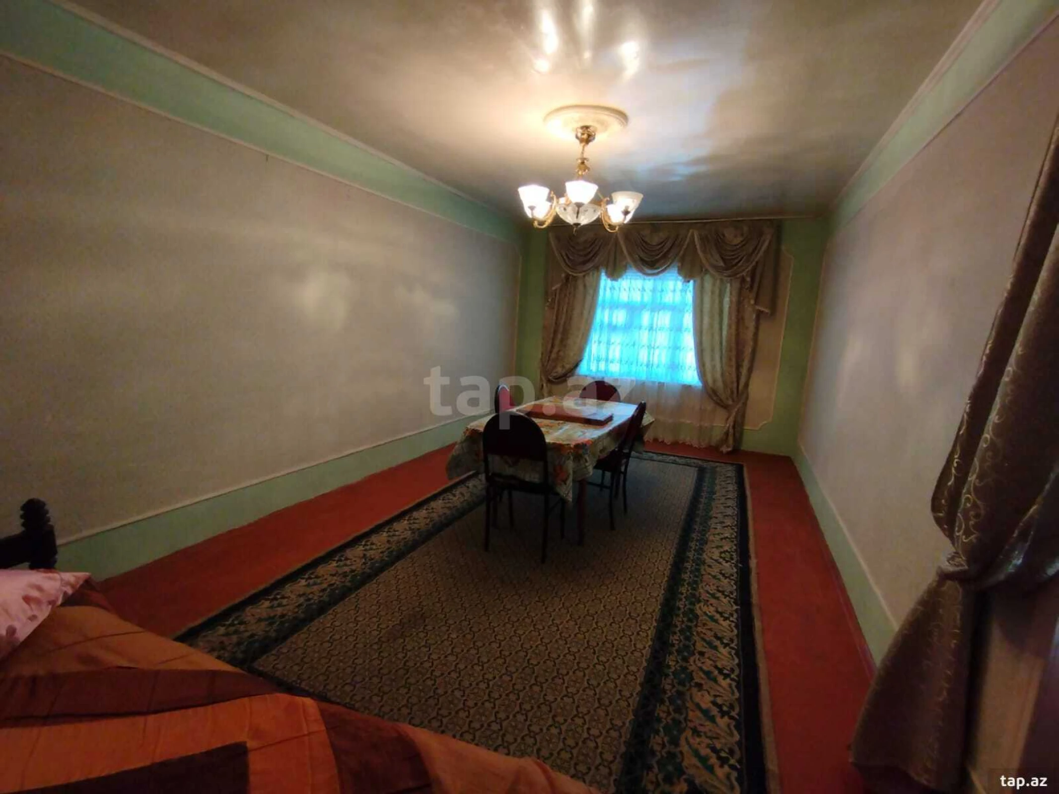 Satılır 5 otaqlı həyət evi