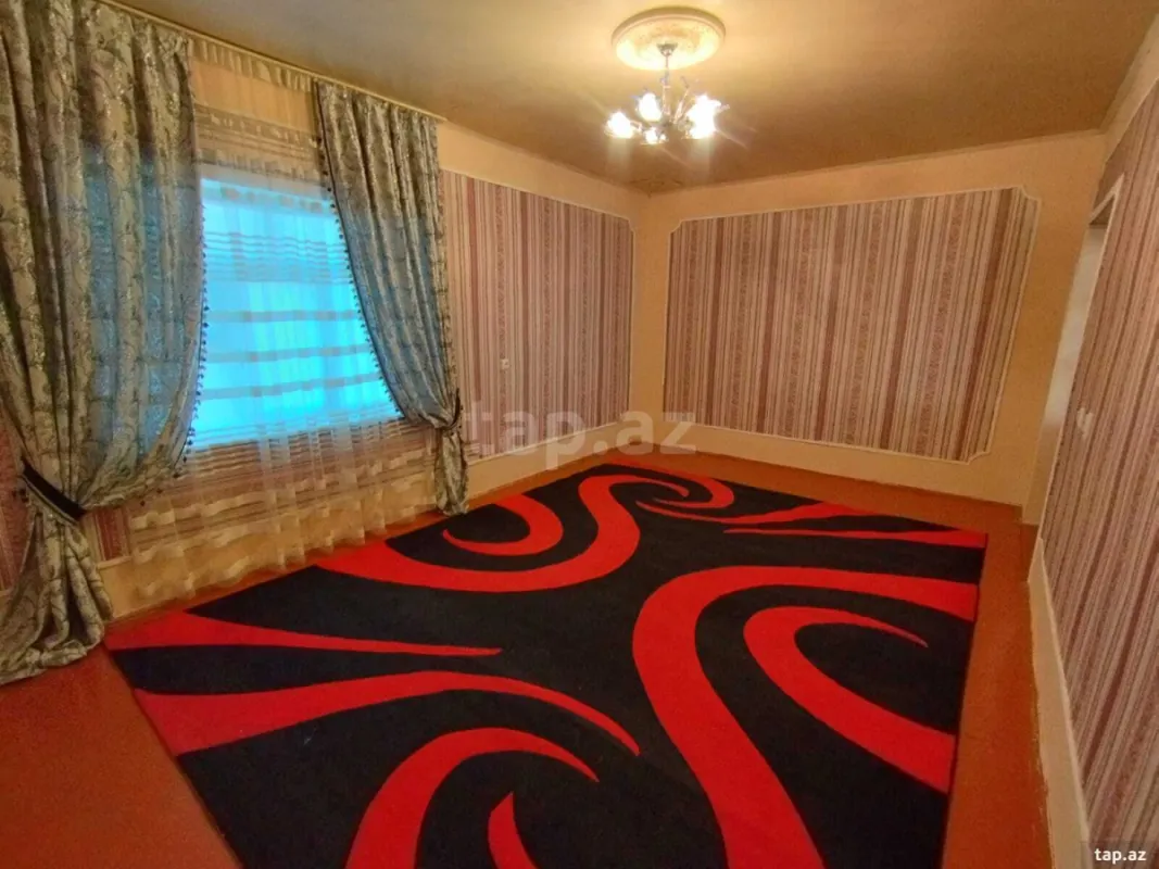 Satılır 5 otaqlı həyət evi