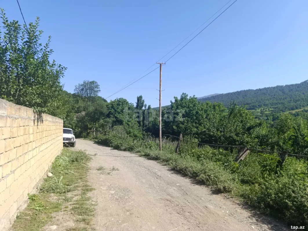 Satılır 5 otaqlı həyət evi