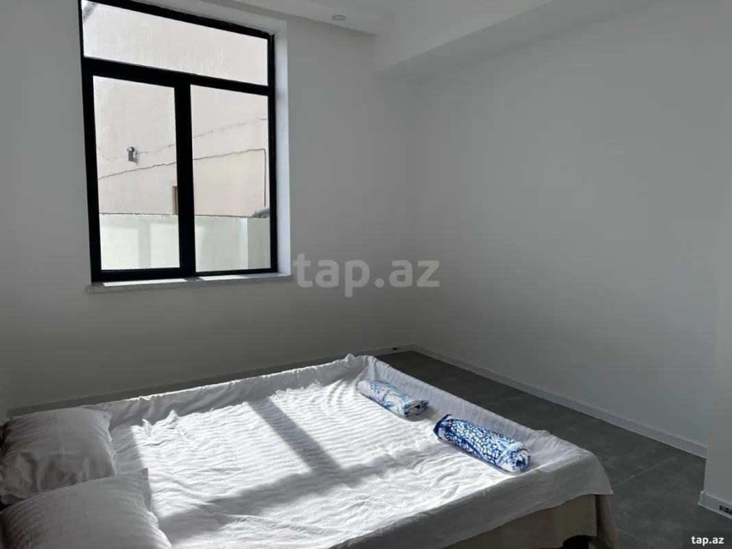 Satılır 4 otaqlı həyət evi