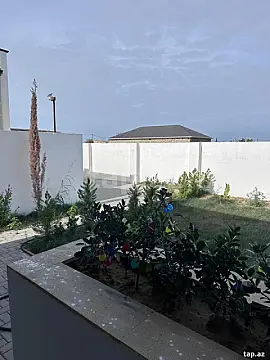 Satılır 4 otaqlı həyət evi