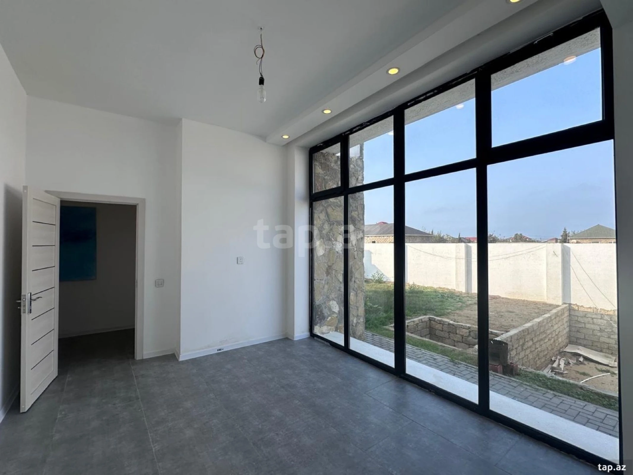 Satılır 4 otaqlı həyət evi