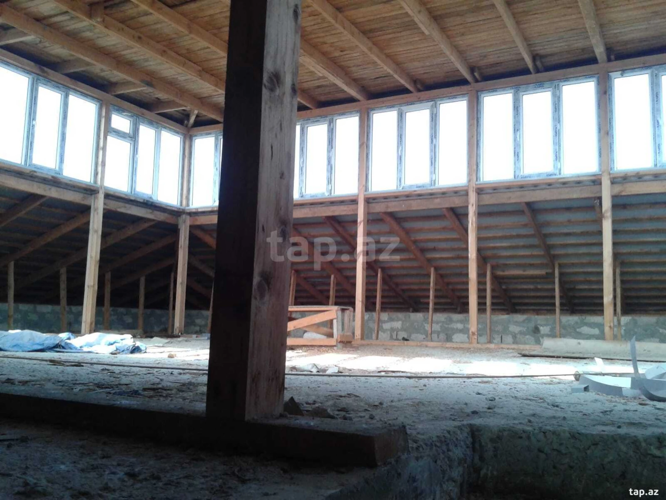 Satılır 6 otaqlı həyət evi 540 m²