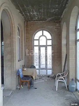 Satılır 6 otaqlı həyət evi 540 m²