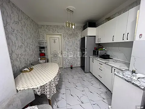 Satılır 4 otaqlı mənzil 80 m²