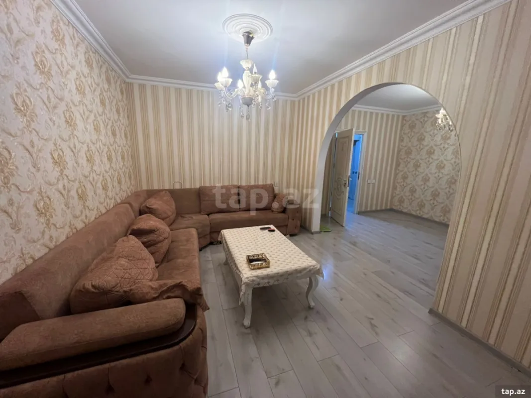 Satılır 4 otaqlı mənzil 80 m²