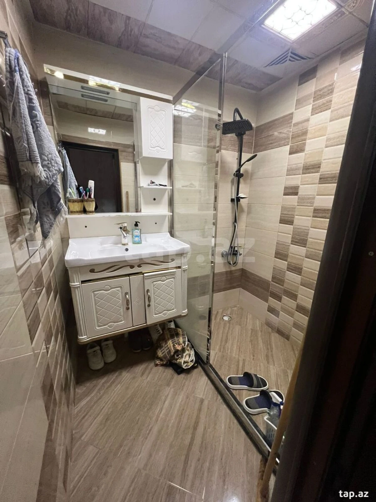 Satılır 4 otaqlı mənzil 80 m²