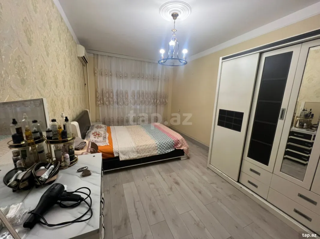 Satılır 4 otaqlı mənzil 80 m²