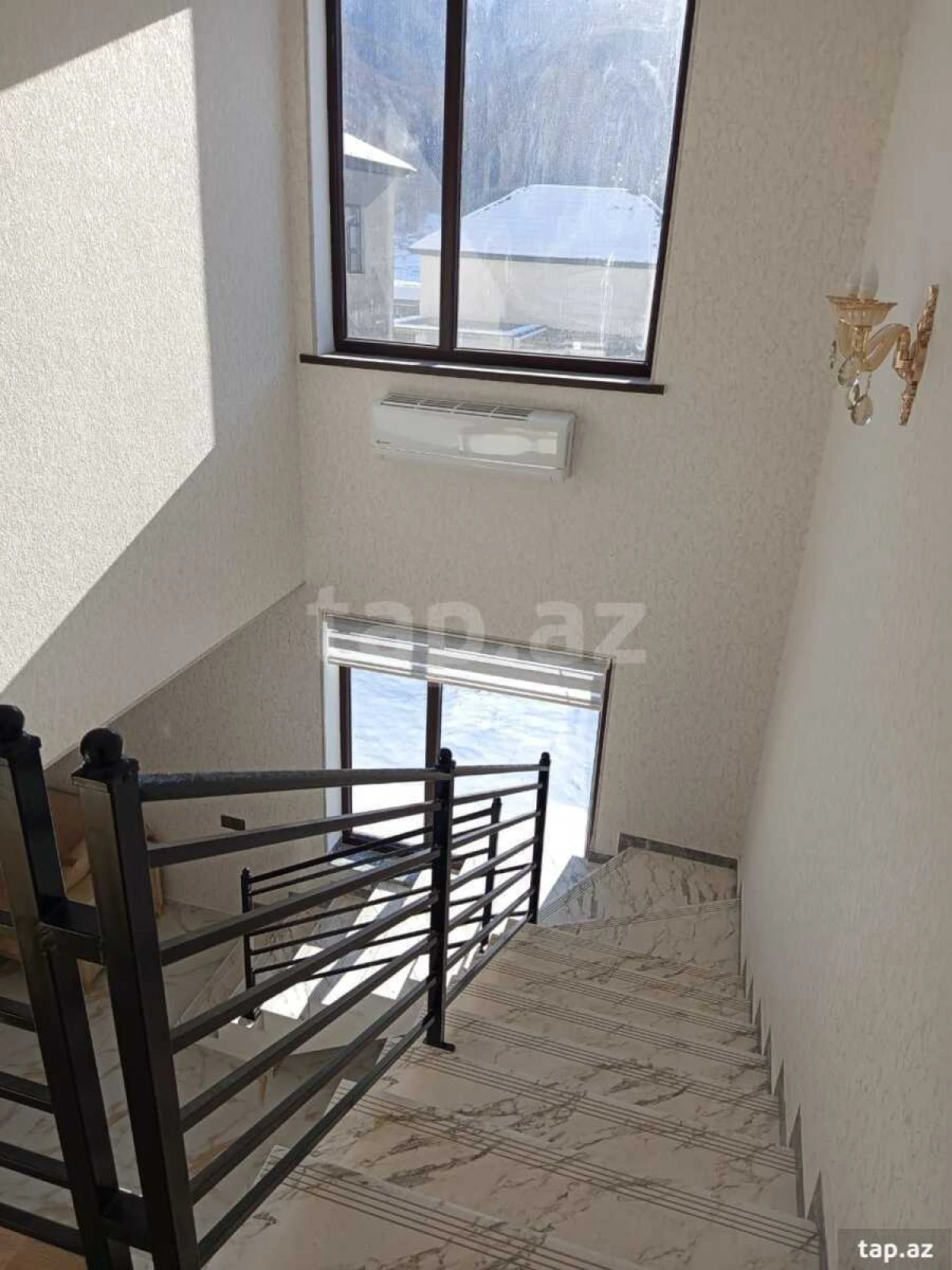 Kirayə verilir 4 otaqlı həyət evi