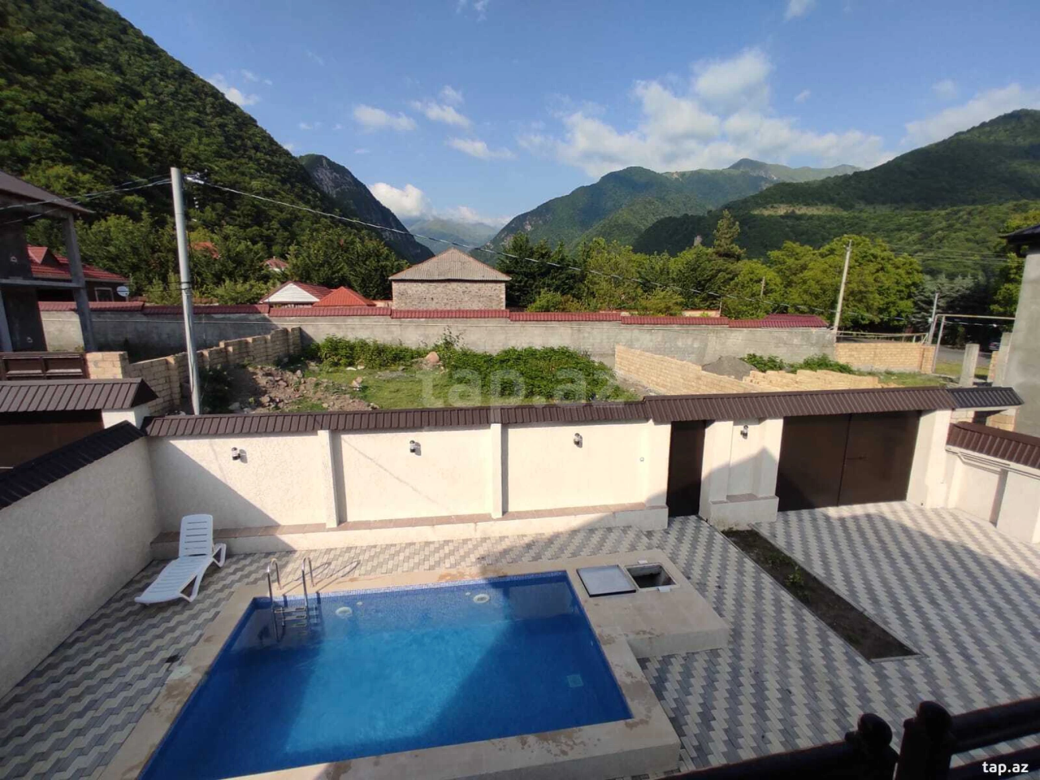 Kirayə verilir 4 otaqlı həyət evi