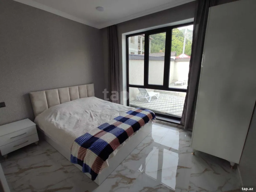 Kirayə verilir 4 otaqlı həyət evi