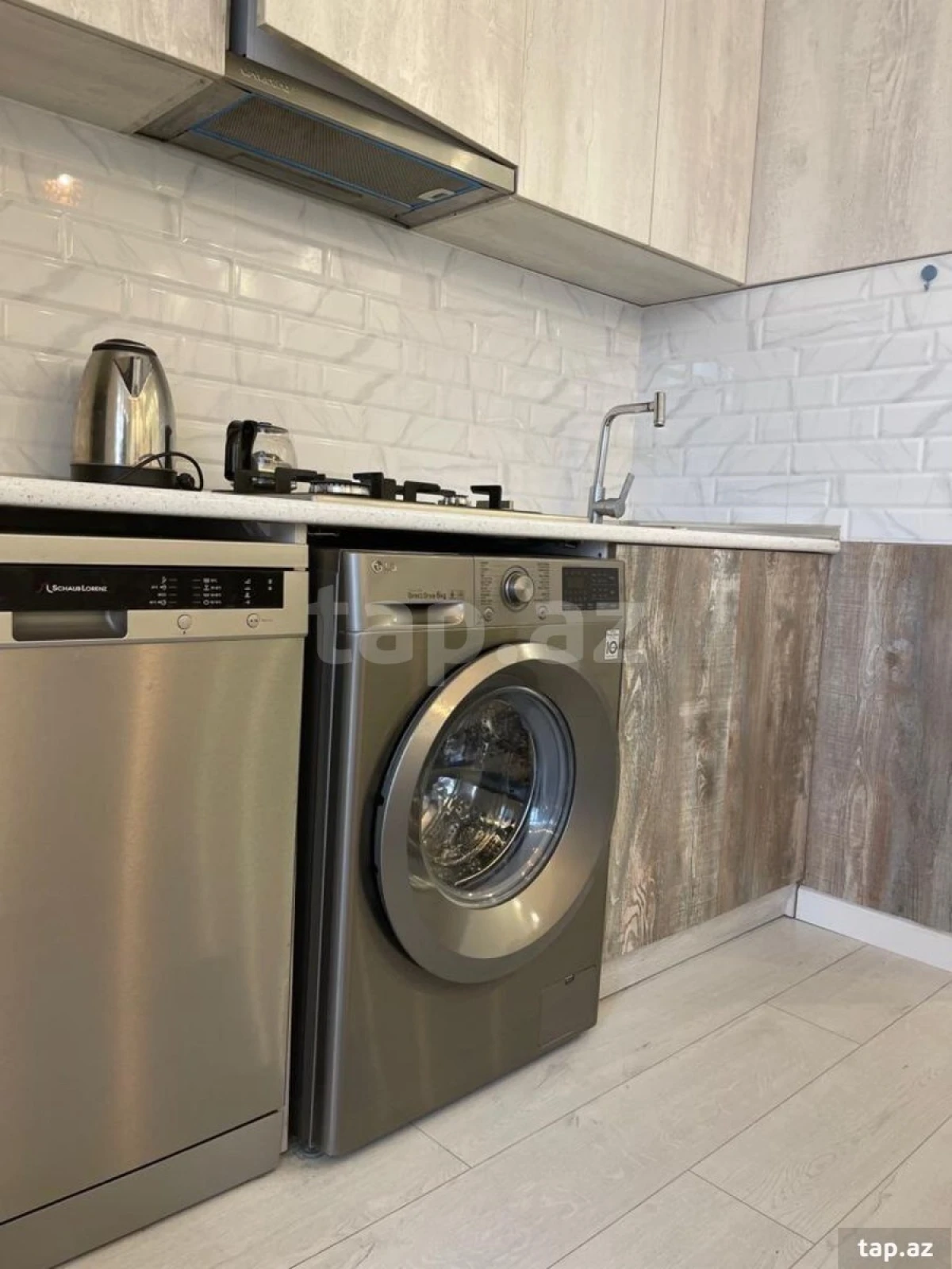 Kirayə verilir 3 otaqlı yeni tikili 150 m²