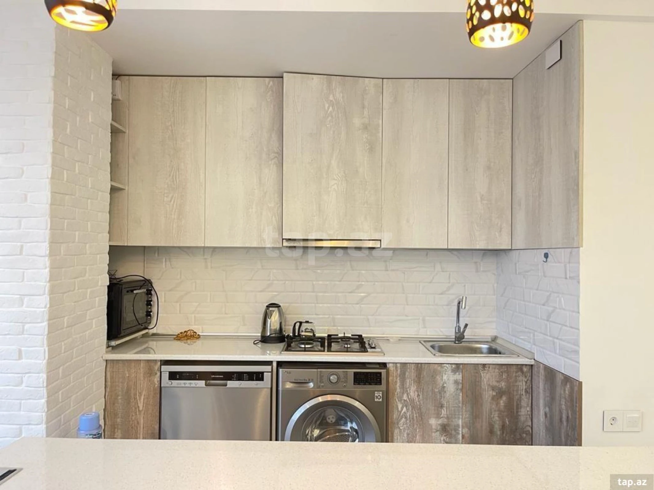 Kirayə verilir 3 otaqlı yeni tikili 150 m²