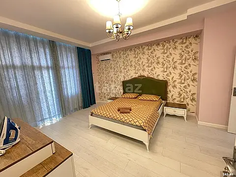Kirayə verilir 3 otaqlı yeni tikili 150 m²