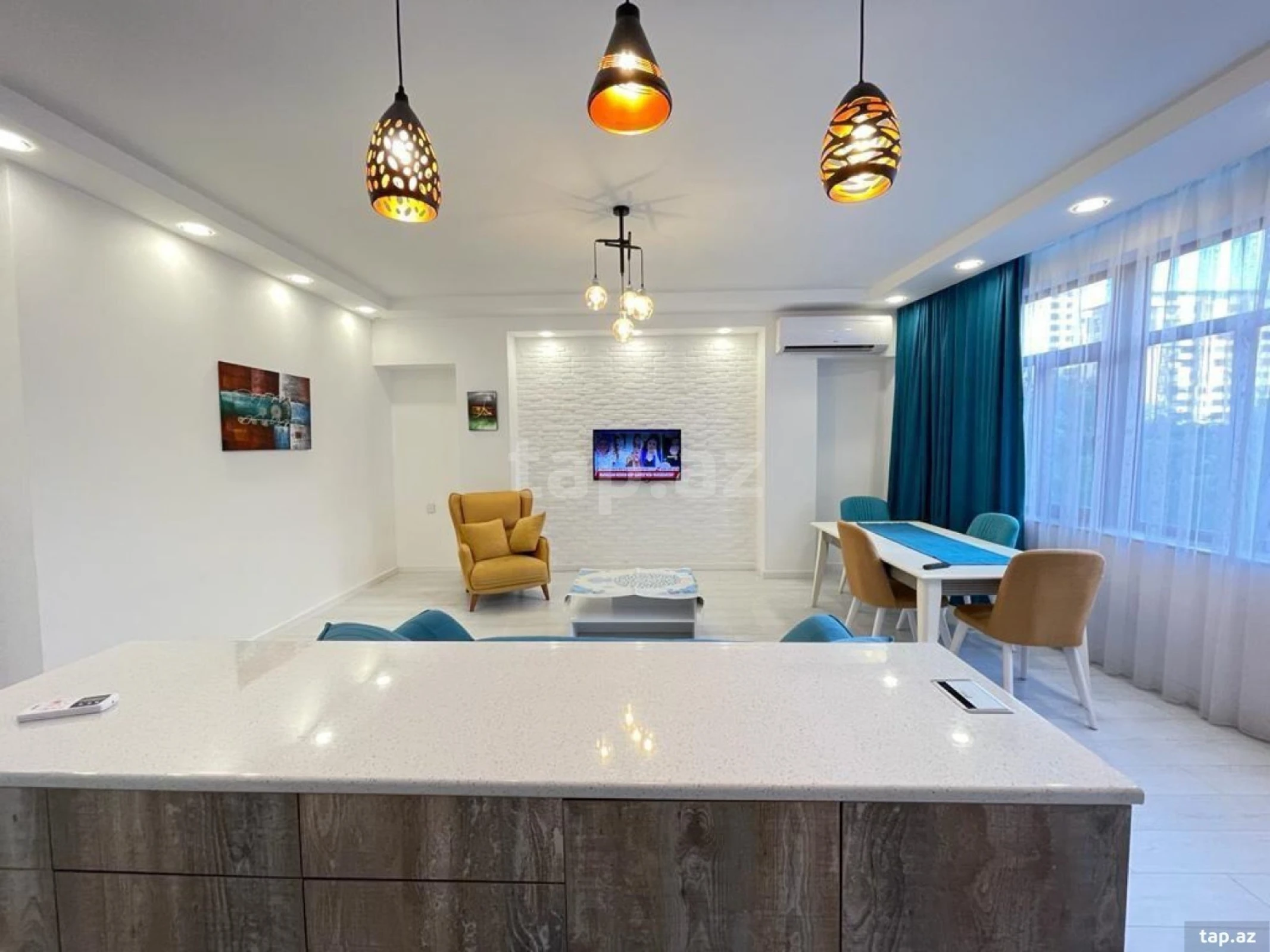 Kirayə verilir 3 otaqlı yeni tikili 150 m²