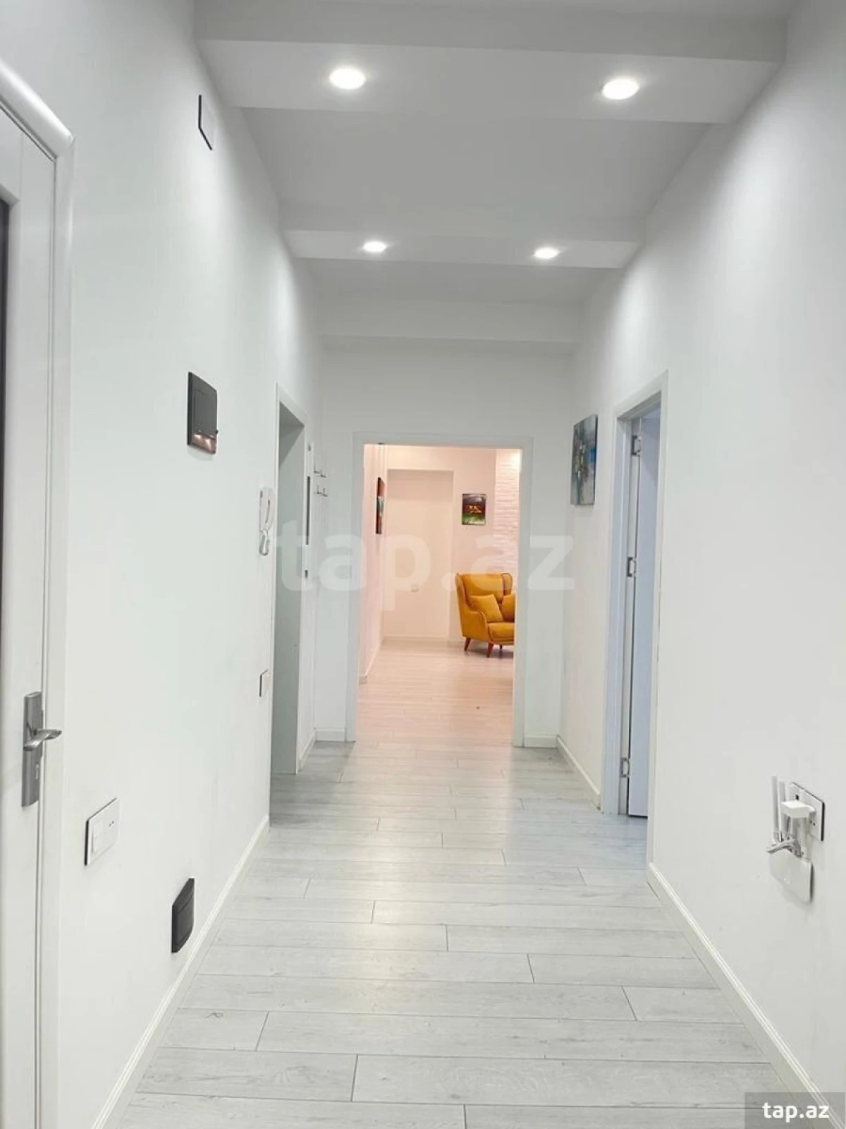 Kirayə verilir 3 otaqlı yeni tikili 150 m²
