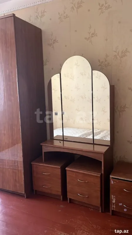 Kirayə verilir 3 otaqlı yeni tikili 200 m²