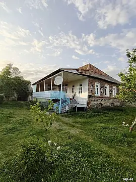 Satılır 4 otaqlı həyət evi — Balakən 4 otaq