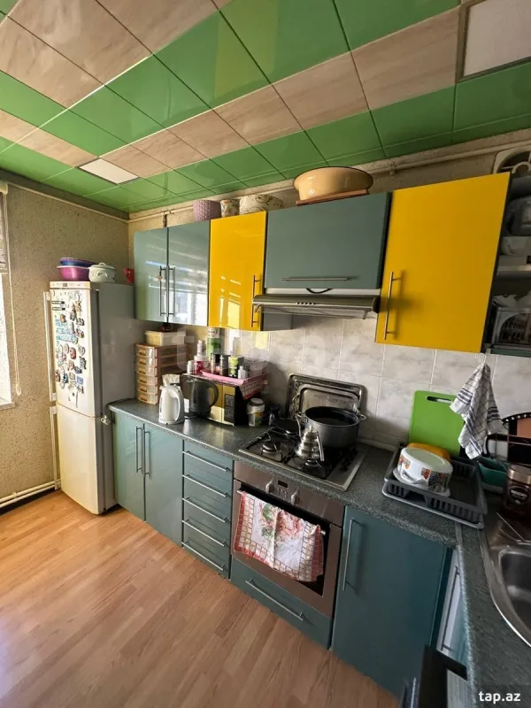 Satılır 4 otaqlı mənzil 85 m²