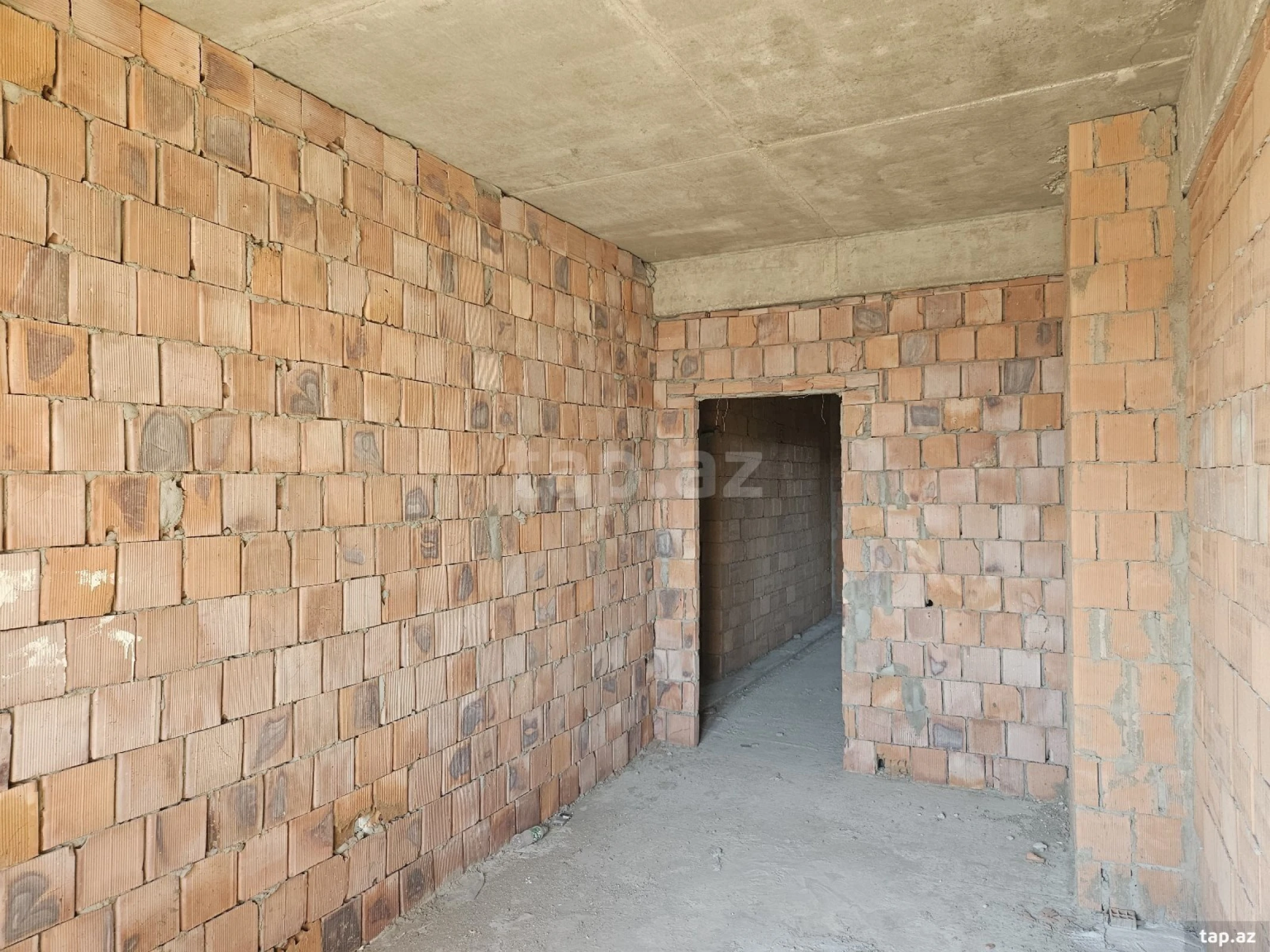 Satılır 3 otaqlı yeni tikili 88 m²