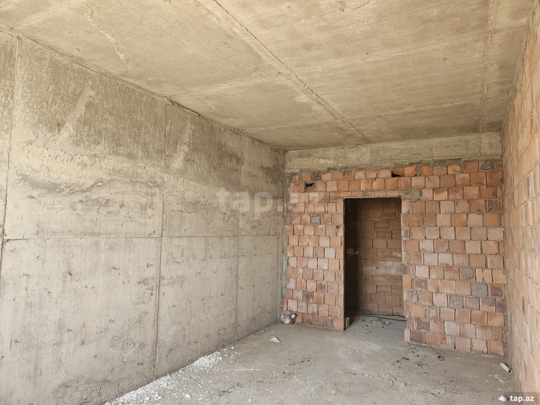 Satılır 3 otaqlı yeni tikili 88 m²