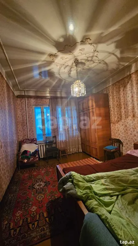 Satılır 4 otaqlı mənzil 110 m²