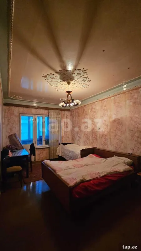 Satılır 4 otaqlı mənzil 110 m²
