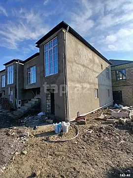 Satılır 6 otaqlı həyət evi